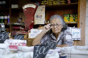 cambiar un cliente de comercial